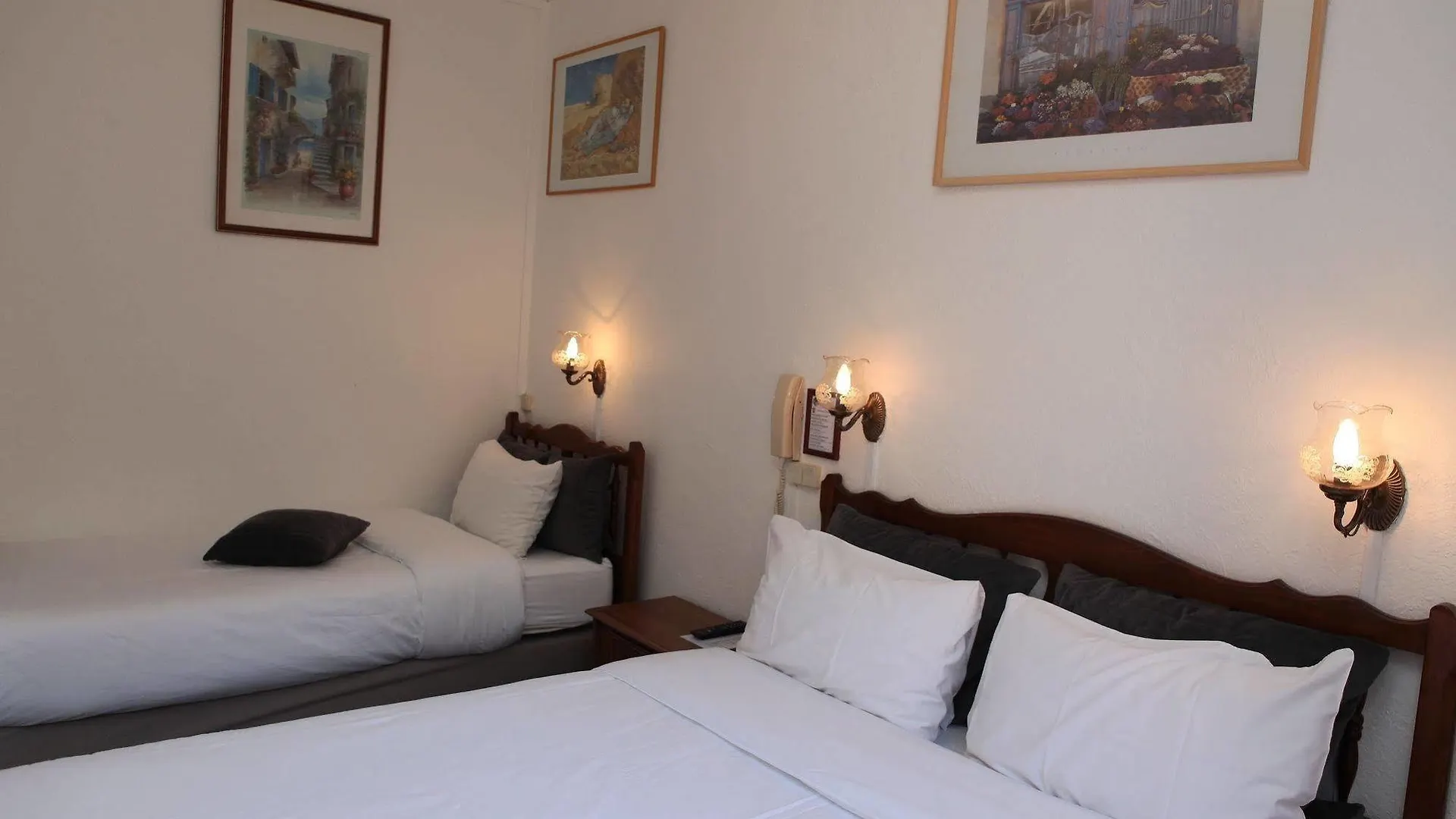 Auberge Les Gorges Du Loup Tourrettes-sur-Loup 3*,